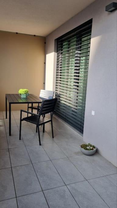 M&M2 Apartment Near Center With Free Parking - Ac Košice Exteriör bild