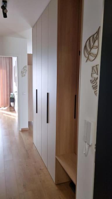 M&M2 Apartment Near Center With Free Parking - Ac Košice Exteriör bild