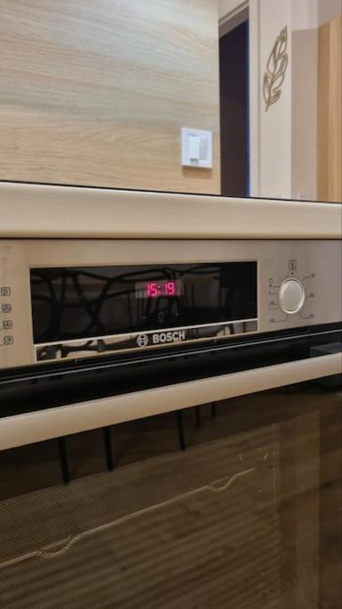 M&M2 Apartment Near Center With Free Parking - Ac Košice Exteriör bild