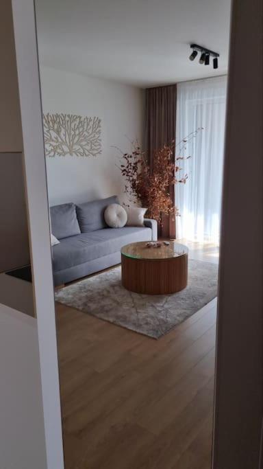 M&M2 Apartment Near Center With Free Parking - Ac Košice Exteriör bild