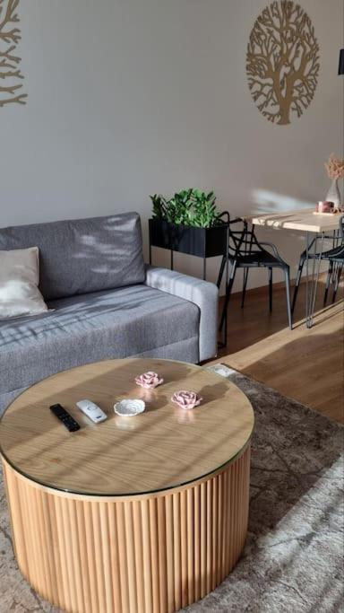 M&M2 Apartment Near Center With Free Parking - Ac Košice Exteriör bild