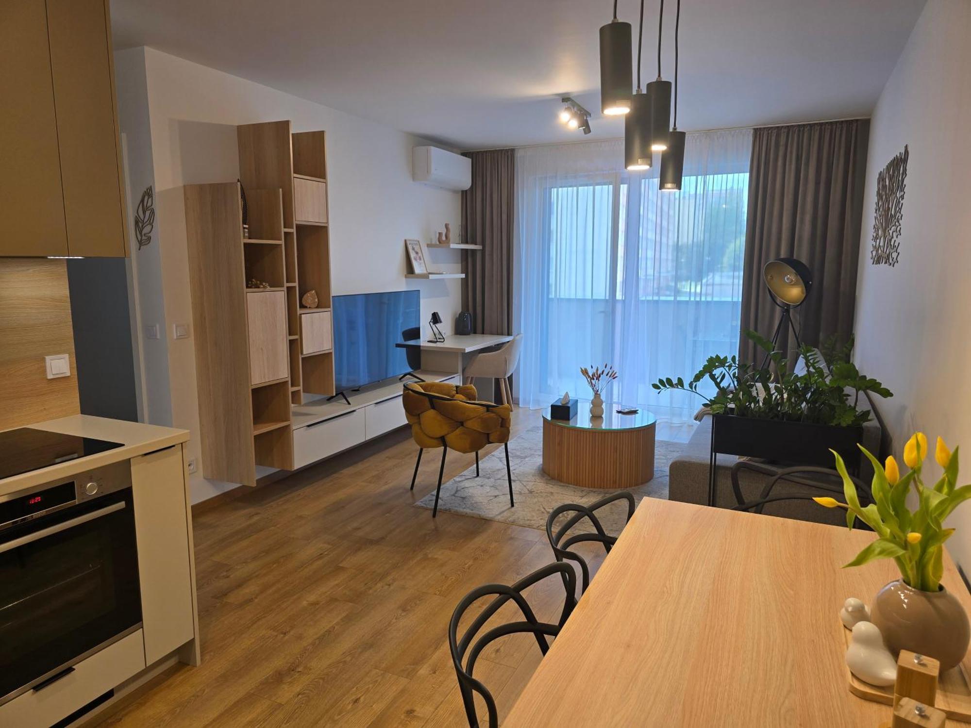 M&M2 Apartment Near Center With Free Parking - Ac Košice Exteriör bild